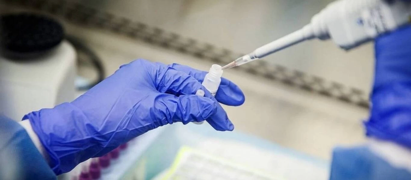Βρετανία-Γερμανία: «Έχουμε επαρκή αποθέματα ρεμντεσιβίρης παρά το συμβόλαιο Τραμπ»